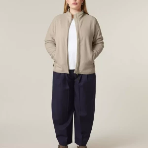 Stella guider desert dust studio front principal